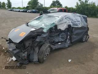 2018 Toyota Prius One z VIN JTDKDTB30J1614578, wystawiony jako Copart lot #66995205 z przebiegiem Nie podano mil oraz Nie do naprawy • Non repairable. Historia ofert i sprzedaży dostępna na DreamBid. Obrazek 1.