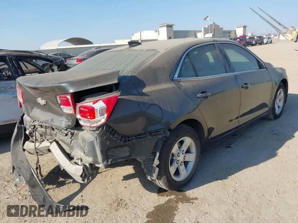 2016 Chevrolet Malibu LT z VIN 1G11C5SA2GU122711, wystawiony jako IAAI lot #43454563 z przebiegiem 136 076 mil mil oraz . Historia ofert i sprzedaży dostępna na DreamBid. Obrazek 4.