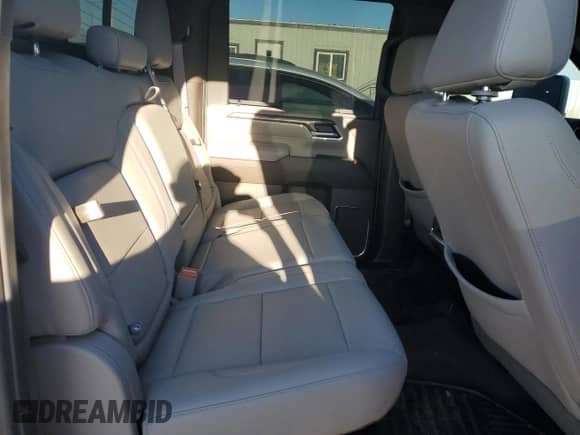 2024 Chevrolet Silverado 3500HD LTZ с VIN 2GC4YUEY0R1156282, выставлен на аукционе Copart как лот 74237994 с пробегом 13 164 миль миль и Списание • Salvage title. История ставок и продаж доступна на DreamBid. Изображение 10.