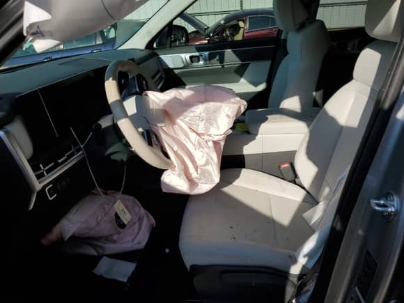 2024 Hyundai Santa Fe SE с VIN 5NMP14GL7RH028541, выставлен на аукционе Copart как лот 68362824 с пробегом 4 471 миль миль и Списание • Salvage title. История ставок и продаж доступна на DreamBid. Изображение 7.