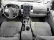 2009 Nissan Frontier SE с VIN 1N6AD09W99C407792, выставлен на аукционе Copart как лот 69202484 с пробегом 176 625 миль миль и Списание • Salvage title. История ставок и продаж доступна на DreamBid. Изображение 8.