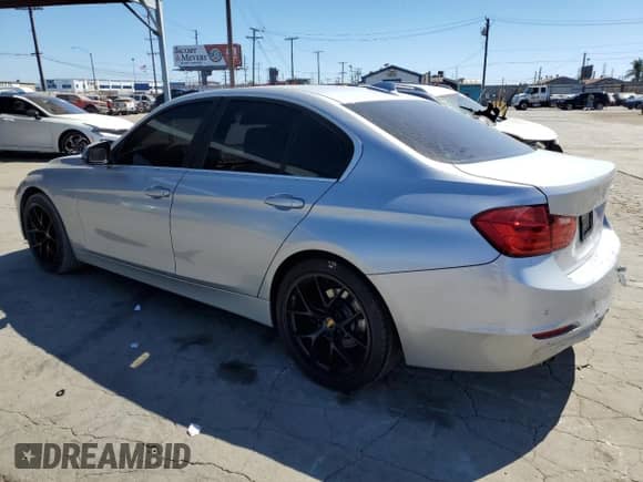 2015 BMW 3 Series 328i с VIN WBA3C1C55FP851743, выставлен на аукционе Copart как лот 80019625 с пробегом 92 293 миль миль и Списание • Salvage title. История ставок и продаж доступна на DreamBid. Изображение 2.