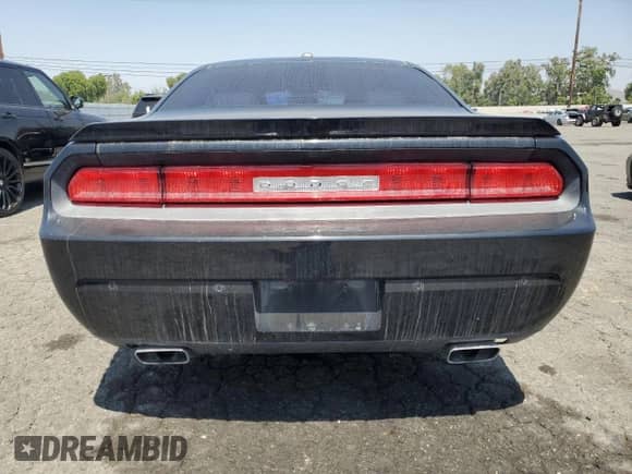 2014 Dodge Challenger R/T Plus with VIN 2C3CDYBT1EH294121, listed as a Copart auction lot 60687575 with 121,607 mi miles and Salvage title. Bid and sale history available at DreamBid. Image 6.