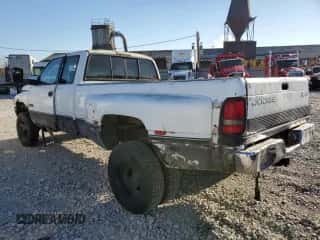 1995 Dodge 3500 z VIN 3B7MF33C8SM159162, wystawiony jako Copart lot #73484924 z przebiegiem 229 630 mil mil oraz Szkoda całkowita • Salvage title. Historia ofert i sprzedaży dostępna na DreamBid. Obrazek 2.