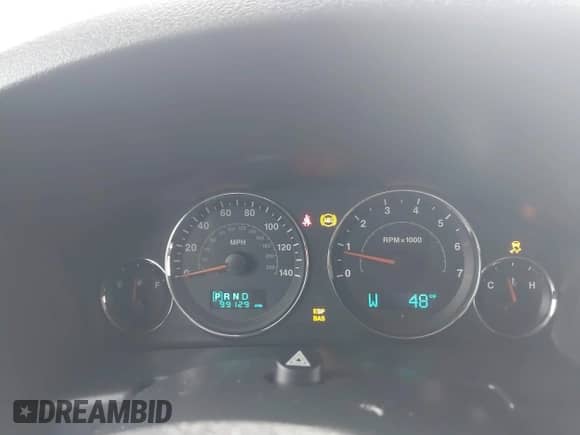 2007 Jeep Commander Sport with VIN 1J8HG48P17C632997, listed as a IAAI auction lot 42319292 with 99,129 mi miles and . Bid and sale history available at DreamBid. Image 7.