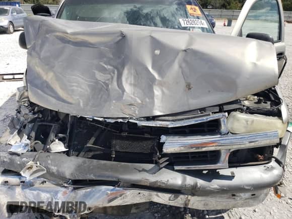 2000 Chevrolet Suburban LT z VIN 3GNEC16T8YG118087, wystawiony jako Copart lot #72628204 z przebiegiem Nie podano mil oraz Szkoda całkowita • Salvage title. Historia ofert i sprzedaży dostępna na DreamBid. Obrazek 12.