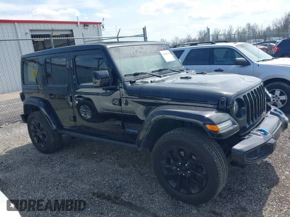 2021 Jeep Wrangler Unlimited Sahara z VIN 1C4JJXP63MW767719, wystawiony jako IAAI lot #41906155 z przebiegiem 44 689 mil mil oraz . Historia ofert i sprzedaży dostępna na DreamBid. Obrazek 13.
