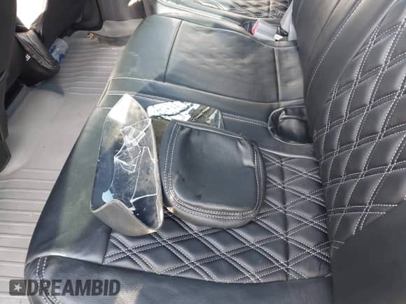 2011 Ford F-150 XL z VIN 1FTFW1CF9BFC35575, wystawiony jako IAAI lot #43070970 z przebiegiem 150 674 mil mil oraz . Historia ofert i sprzedaży dostępna na DreamBid. Obrazek 12.