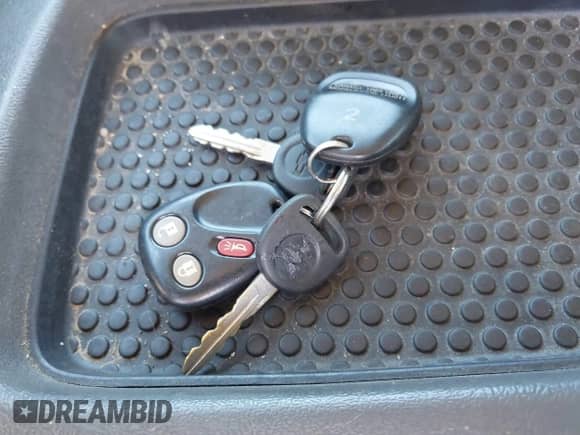 2005 Chevrolet Silverado 1500HD LS с VIN 1GCGK13U75F943195, выставлен на аукционе IAAI как лот 43498069 с пробегом 180 678 миль миль и . История ставок и продаж доступна на DreamBid. Изображение 11.