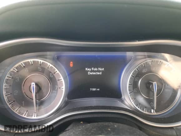 2018 Chrysler 300 Limited с VIN 2C3CCAEG3JH227670, выставлен на аукционе Copart как лот 67823075 с пробегом 71 581 миль миль и Списание • Salvage title. История ставок и продаж доступна на DreamBid. Изображение 9.