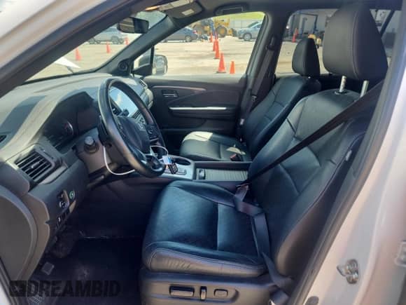 2019 Honda Passport EX-L with VIN 5FNYF8H55KB024525, listed as a Copart auction lot 63112425 with 87,126 mi miles and Salvage title. Bid and sale history available at DreamBid. Image 7.