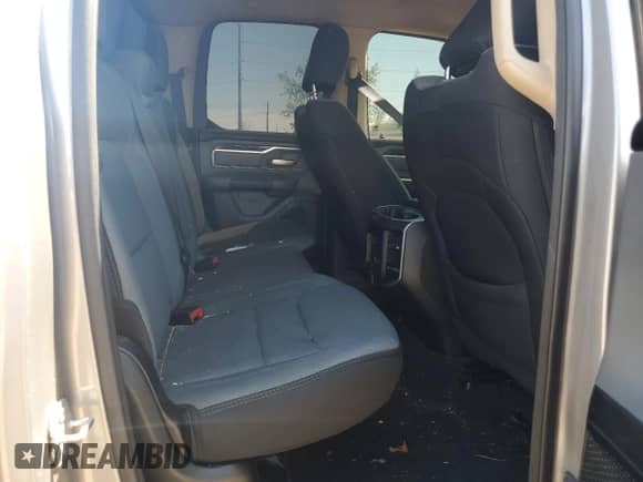 2020 Ram 1500 Big Horn z VIN 1C6RREBT3LN311521, wystawiony jako Copart lot #57416085 z przebiegiem 186 373 mil mil oraz Czysty tytuł • Clean title. Historia ofert i sprzedaży dostępna na DreamBid. Obrazek 10.