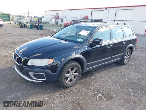 2008 Volvo XC70 with VIN YV4BZ982481004743, listed as a IAAI auction lot 43146538 with 156,644 mi miles and . Bid and sale history available at DreamBid. Image 2.
