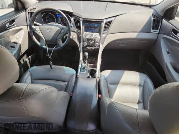 2013 Hyundai Sonata Limited with VIN KMHEC4A4XDA093353, listed as a Copart auction lot 71930055 with 180,827 mi miles and Clean title. Bid and sale history available at DreamBid. Image 8.