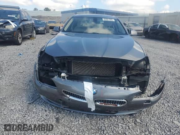 2011 BMW 5 Series 535i с VIN WBAFR7C54BC601121, выставлен на аукционе Copart как лот 82091995 с пробегом 34 401 миль миль и Списание • Salvage title. История ставок и продаж доступна на DreamBid. Изображение 5.