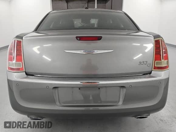 2011 Chrysler 300 C с VIN 2C3CA6CT1BH537742, выставлен на аукционе Copart как лот 80762815 с пробегом 169 868 миль миль и Чистый • Clean title. История ставок и продаж доступна на DreamBid. Изображение 6.