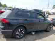 2023 Volkswagen Tiguan S с VIN 3VVRB7AX6PM108735, выставлен на аукционе IAAI как лот 42108217 с пробегом 13 279 миль миль и . История ставок и продаж доступна на DreamBid. Изображение 13.