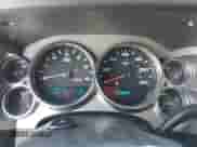 2011 Chevrolet Silverado 1500 LT z VIN 3GCPCSE0XBG111356, wystawiony jako IAAI lot #43079067 z przebiegiem 179 497 mil mil oraz . Historia ofert i sprzedaży dostępna na DreamBid. Obrazek 7.