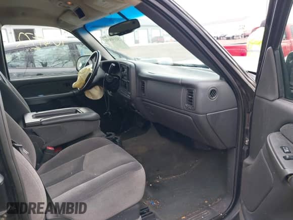 2003 GMC Sierra 1500 SLE с VIN 1GTEK19T53E241692, выставлен на аукционе IAAI как лот 41140059 с пробегом 106 472 миль миль и . История ставок и продаж доступна на DreamBid. Изображение 5.
