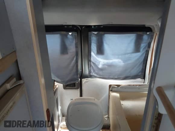 1996 Ford Econoline Cargo with VIN 1FDHS24H9THA55752, listed as a IAAI auction lot 42052800 with 117,680 mi miles and . Bid and sale history available at DreamBid. Image 19.