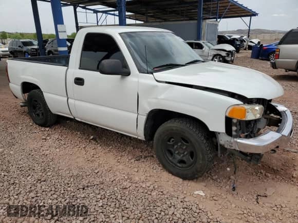 2004 GMC Sierra 1500 Work Truck with VIN 1GTEC14X04Z107979, listed as a Copart auction lot 64629785 with 270,696 mi miles and Salvage title. Bid and sale history available at DreamBid. Image 4.