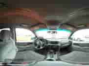 2003 Chevrolet TrailBlazer EXT LT z VIN 1GNET16SX36239009, wystawiony jako IAAI lot #40915972 z przebiegiem 131 109 mil mil oraz . Historia ofert i sprzedaży dostępna na DreamBid. Obrazek 20.