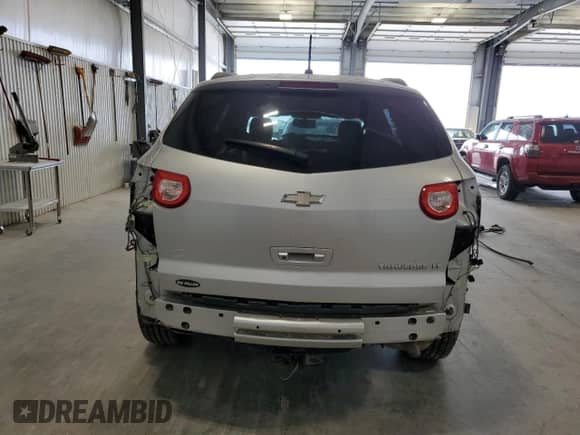 2011 Chevrolet Traverse 2LT z VIN 1GNKRJED2BJ410139, wystawiony jako Copart lot #85879085 z przebiegiem 183 266 mil mil oraz Szkoda całkowita • Salvage title. Historia ofert i sprzedaży dostępna na DreamBid. Obrazek 6.