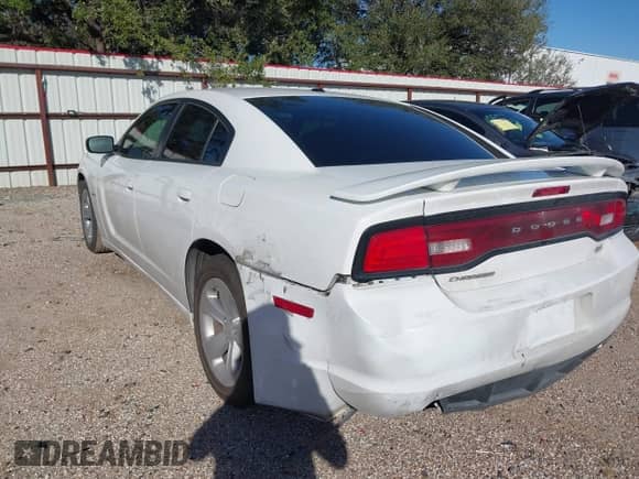 2013 Dodge Charger RT z VIN 2C3CDXCT3DH692776, wystawiony jako IAAI lot #41229156 z przebiegiem 218 727 mil mil oraz . Historia ofert i sprzedaży dostępna na DreamBid. Obrazek 3.