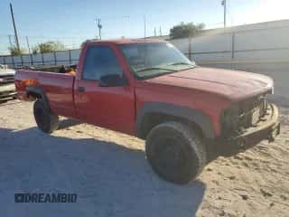 2000 Chevrolet Silverado 2500 с VIN 1GCGK24R5YR172741, выставлен на аукционе Copart как лот 71924014 с пробегом 230 680 миль миль и Списание • Salvage title. История ставок и продаж доступна на DreamBid. Изображение 4.
