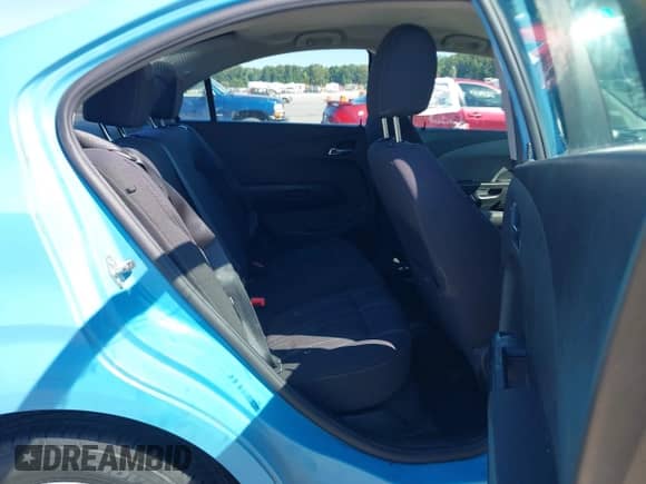 2014 Chevrolet Sonic LT с VIN 1G1JC5SH3E4169854, выставлен на аукционе IAAI как лот 43042063 с пробегом 63 598 миль миль и . История ставок и продаж доступна на DreamBid. Изображение 8.