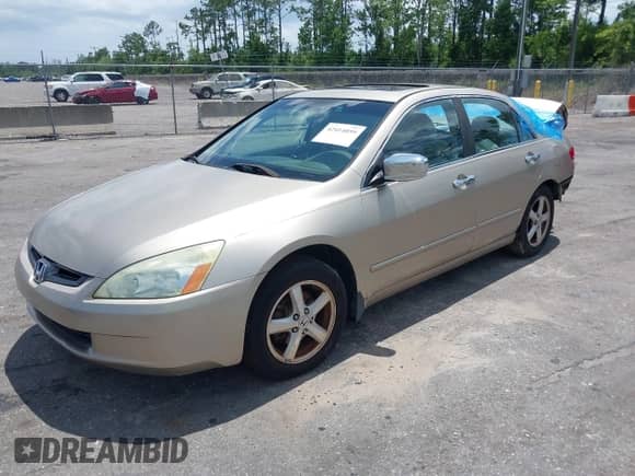 2004 Honda Accord EX with VIN 1HGCM56634A011618, listed as a IAAI auction lot 42414059 with 173,953 mi miles and . Bid and sale history available at DreamBid. Image 2.
