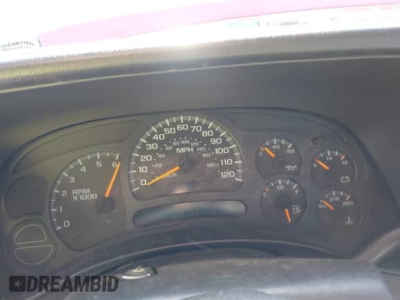 2005 Chevrolet Silverado 1500 Work Truck z VIN 1GCEK19V35E113357, wystawiony jako IAAI lot #43552224 z przebiegiem 217 224 mil mil oraz . Historia ofert i sprzedaży dostępna na DreamBid. Obrazek 7.