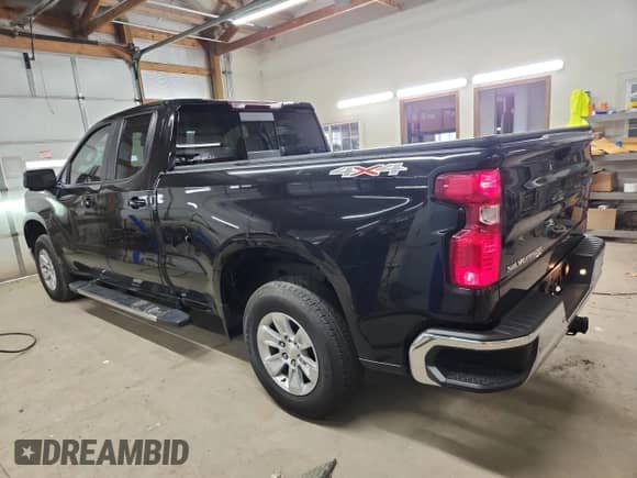 2022 Chevrolet Silverado 1500 LT with VIN 1GCRDDEK3NZ574818, listed as a Copart auction lot 89659535 with 102,617 mi miles and Clean title. Bid and sale history available at DreamBid. Image 2.