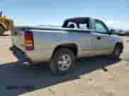 2000 Chevrolet Silverado 1500 LS with VIN 1GCEC14W6YZ253008, listed as a Copart auction lot 56347145 with 376,076 mi miles and Salvage title. Bid and sale history available at DreamBid. Image 3.