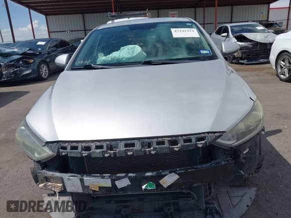 2017 Hyundai Elantra SE z VIN 5NPD84LF4HH146594, wystawiony jako IAAI lot #43242324 z przebiegiem 96 036 mil mil oraz . Historia ofert i sprzedaży dostępna na DreamBid. Obrazek 12.