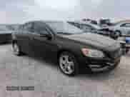 2015 Volvo S60 с VIN YV126MFD1F1318621, выставлен на аукционе Copart как лот 64658465 с пробегом 133 092 миль миль и Чистый • Clean title. История ставок и продаж доступна на DreamBid. Изображение 4.