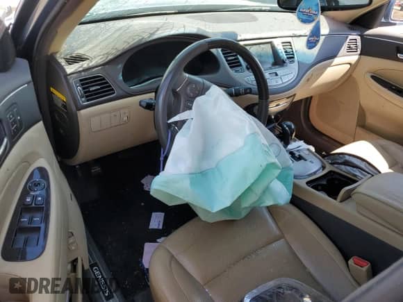 2010 Hyundai Genesis с VIN KMHGC4DF5AU097861, выставлен на аукционе Copart как лот 84283365 с пробегом 111 914 миль миль и Списание • Salvage title. История ставок и продаж доступна на DreamBid. Изображение 8.