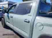 2024 Toyota Tundra Limited z VIN 5TFWA5DB9RX161273, wystawiony jako IAAI lot #41676655 z przebiegiem 10 371 mil mil oraz . Historia ofert i sprzedaży dostępna na DreamBid. Obrazek 15.