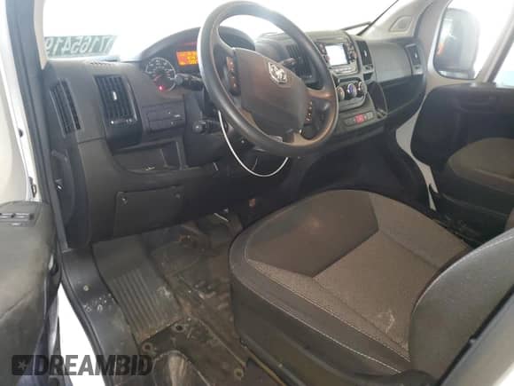 2019 Ram ProMaster Cargo z VIN 3C6TRVAG3KE537958, wystawiony jako Copart lot #71654195 z przebiegiem 130 733 mil mil oraz Czysty tytuł • Clean title. Historia ofert i sprzedaży dostępna na DreamBid. Obrazek 8.