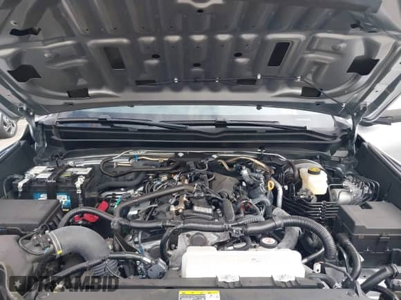 2024 Toyota Tacoma SR5 z VIN 3TMKB5FN0RM013747, wystawiony jako IAAI lot #41411768 z przebiegiem 7 906 mil mil oraz . Historia ofert i sprzedaży dostępna na DreamBid. Obrazek 10.