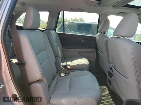 2021 Honda Pilot Touring 7-Passenger z VIN 5FNYF6H63MB025849, wystawiony jako Copart lot #60432205 z przebiegiem 78 277 mil mil oraz Czysty tytuł • Clean title. Historia ofert i sprzedaży dostępna na DreamBid. Obrazek 11.