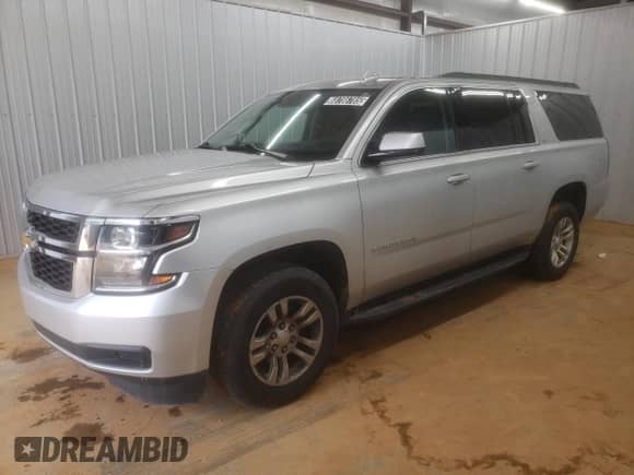 2020 Chevrolet Suburban LT z VIN 1GNSCHKC4LR305451, wystawiony jako Copart lot #68786785 z przebiegiem 122 788 mil mil oraz Czysty tytuł • Clean title. Historia ofert i sprzedaży dostępna na DreamBid. Obrazek 1.