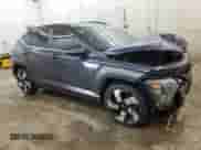 2024 Hyundai Kona Limited z VIN KM8HE3A38RU082687, wystawiony jako Copart lot #68103365 z przebiegiem 44 860 mil mil oraz Szkoda całkowita • Salvage title. Historia ofert i sprzedaży dostępna na DreamBid. Obrazek 4.