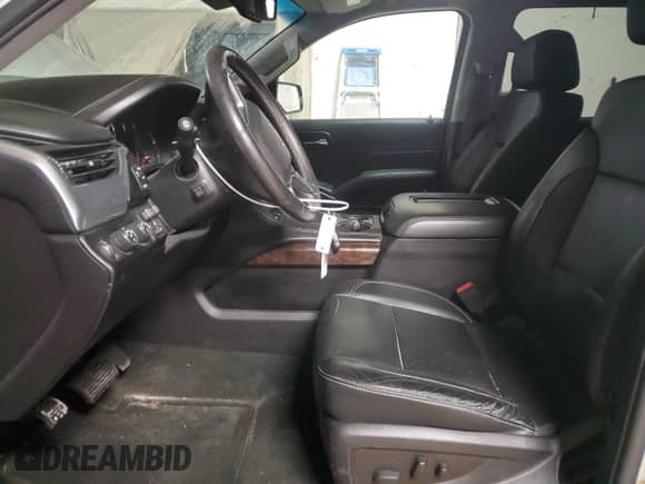 2016 Chevrolet Tahoe LT z VIN 1GNSKBKC6GR467393, wystawiony jako Copart lot #45354875 z przebiegiem 61 435 mil mil oraz Szkoda całkowita • Salvage title. Historia ofert i sprzedaży dostępna na DreamBid. Obrazek 7.