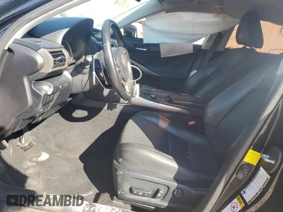 2016 Lexus IS 300/350 z VIN JTHCM1D28G5003324, wystawiony jako Copart lot #85688055 z przebiegiem 131 432 mil mil oraz Szkoda całkowita • Salvage title. Historia ofert i sprzedaży dostępna na DreamBid. Obrazek 7.