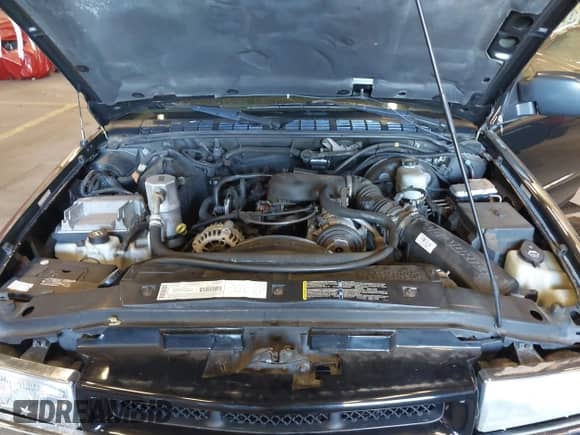2003 Chevrolet S-10 LS with VIN 1GCCT19X038274573, listed as a IAAI auction lot 41428529 with 162,306 mi miles and . Bid and sale history available at DreamBid. Image 10.