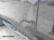 2010 Chevrolet Silverado 1500 LT z VIN 1GCSKSE38AZ281530, wystawiony jako IAAI lot #42364807 z przebiegiem 166 006 mil mil oraz . Historia ofert i sprzedaży dostępna na DreamBid. Obrazek 17.