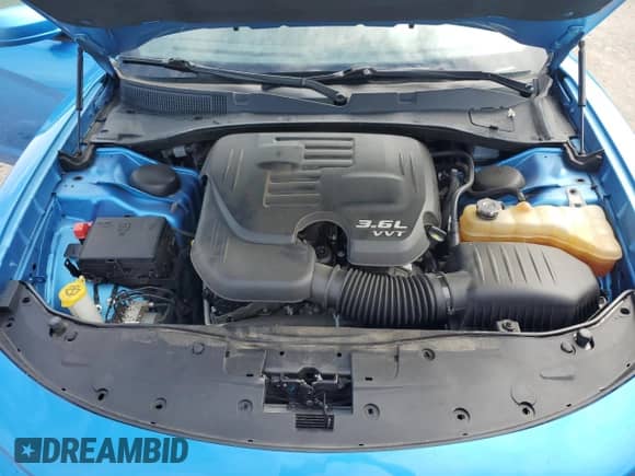 2019 Dodge Charger SXT z VIN 2C3CDXBG9KH670394, wystawiony jako Copart lot #68632245 z przebiegiem 124 663 mil mil oraz Szkoda całkowita • Salvage title. Historia ofert i sprzedaży dostępna na DreamBid. Obrazek 11.