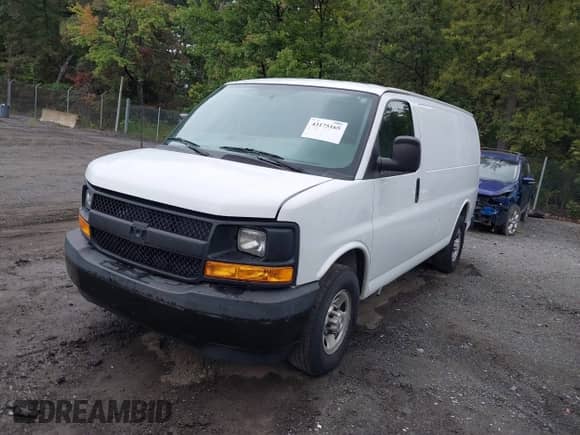 2017 Chevrolet Express Cargo z VIN 1GCWGAFFXH1342794, wystawiony jako IAAI lot #43175165 z przebiegiem 126 077 mil mil oraz . Historia ofert i sprzedaży dostępna na DreamBid. Obrazek 17.