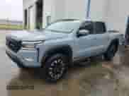 2024 Nissan Frontier SV z VIN 1N6ED1EK3RN603872, wystawiony jako Copart lot #44457865 z przebiegiem 48 313 mil mil oraz Szkoda całkowita • Salvage title. Historia ofert i sprzedaży dostępna na DreamBid. Obrazek 1.